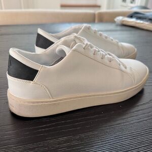 Thousand Fell Women’s Lace Up Sneakers